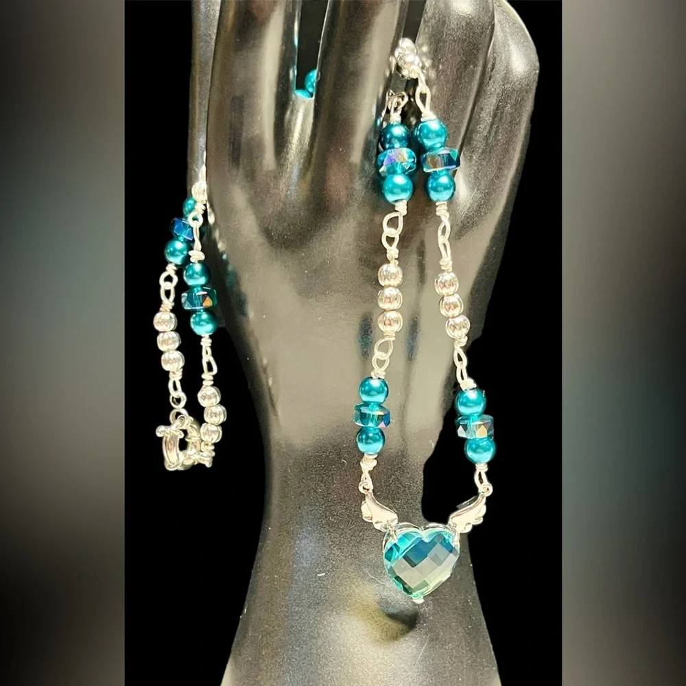 Beautiful beaded necklace -bi coloured heart in sterling - Picture 7 of 12